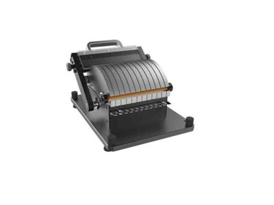 Rezanje uređaja za utjecaj ili test zatezanja